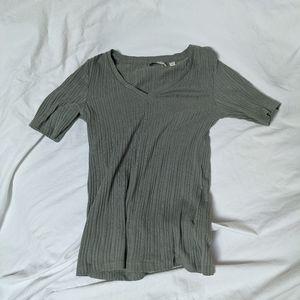 Ribbed tee